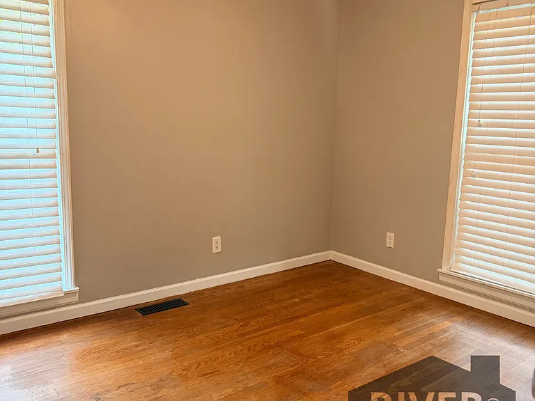 721 W Lelia St — Photo 12