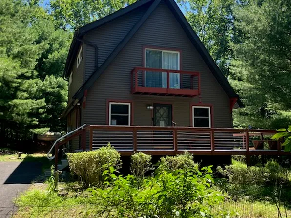 5109 Yukon Dr, East Stroudsburg, PA 18302