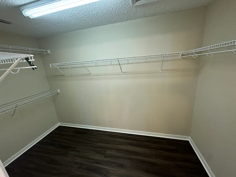545 Golfview Ct — Photo 11