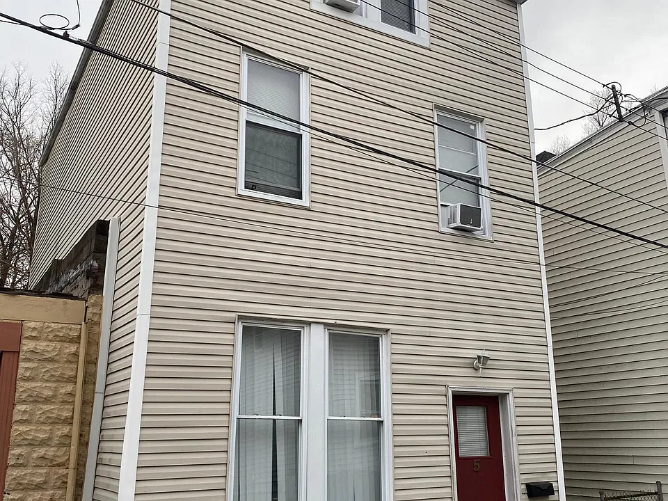 5 Fox St