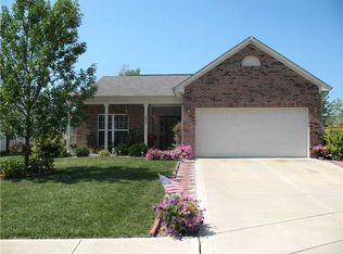 2836 Limber Pine Dr, Whiteland, IN 46184