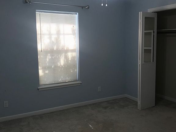 5th image of 3820 Fairfield Ave Unit 90