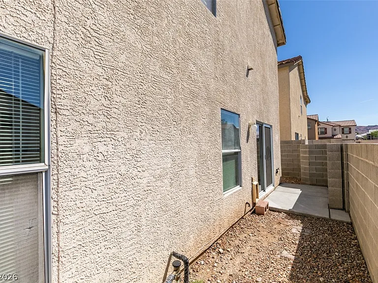 1170 Orange Meadow St — Photo 28