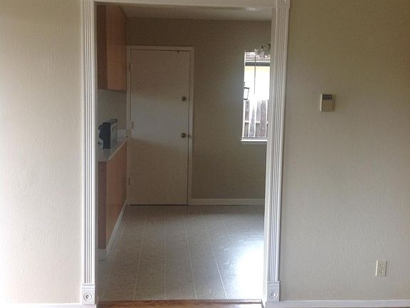 4th image of 4162 Vineyard Ave #B