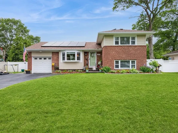 27 Schuyler Drive, Commack, NY 11725