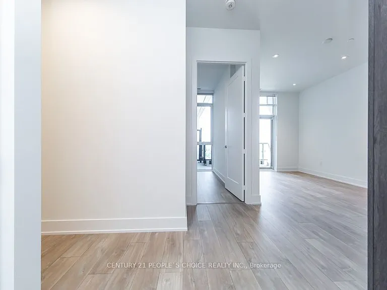 858 Dupont St #Penthouse 32 — Photo 15