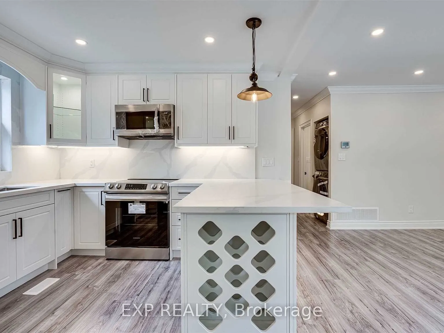 4 bed, $2,800 — Photo 3
