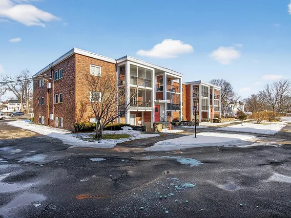 144 West St APT 14, Leominster, MA 01453