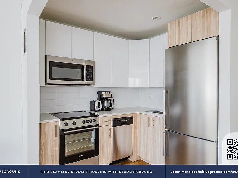 309 W 30th St #7D — Photo 5