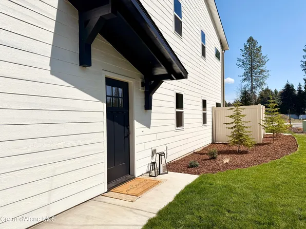 3664 N Torrey Pine Ln, Coeur D Alene, ID 83815