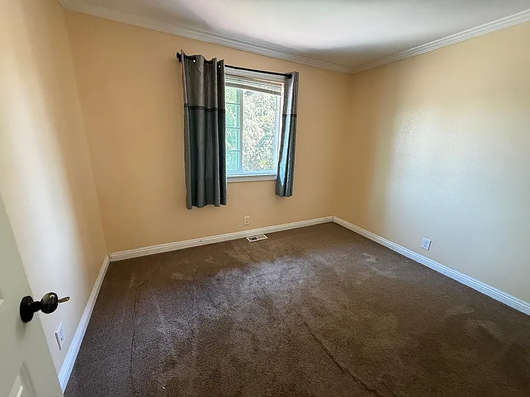 Monterey Way — Photo 12