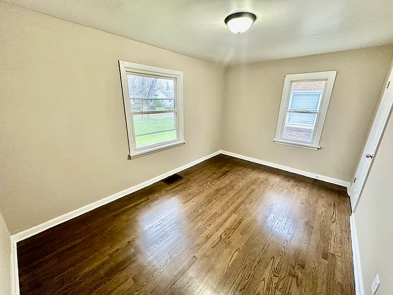 5031 Adams St — Photo 6