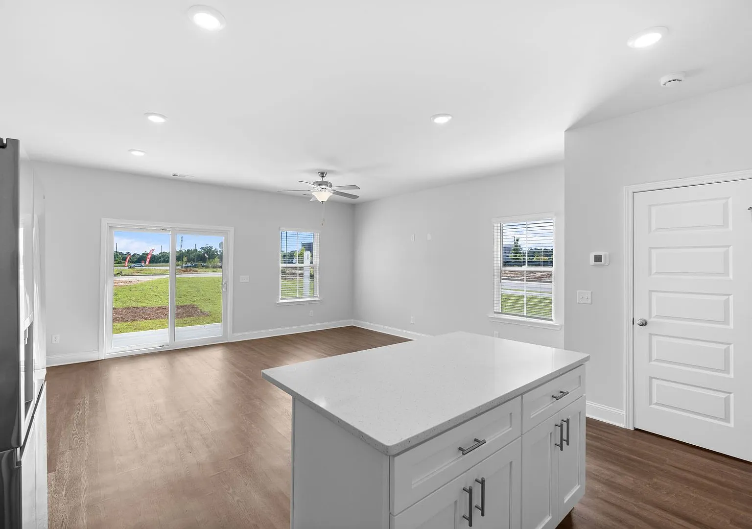 Woodford Station - 2 Bedroom - Available Decmber 2026! — Photo 4