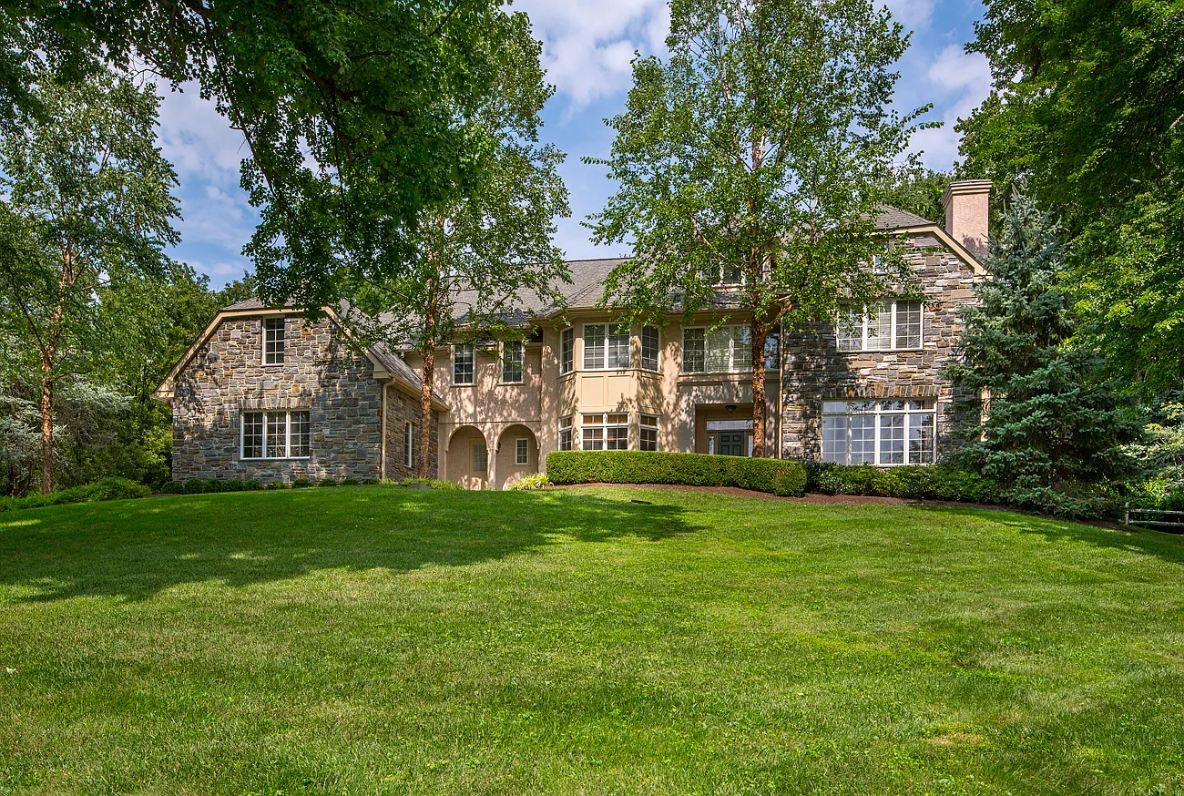719 Great Springs Rd photo 1