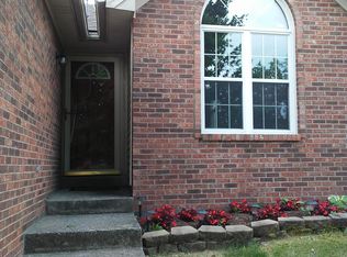 660 Hugging Bear Dr, Lexington, KY 40509