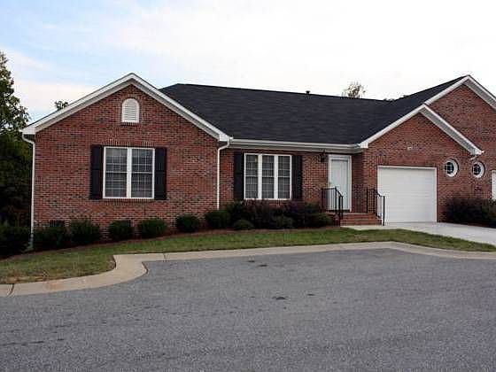 1st image of 571 Queen Brogan Ct