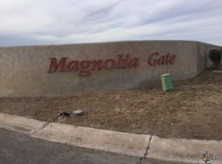 1502 Magnolia Cir, El Centro, CA 92243