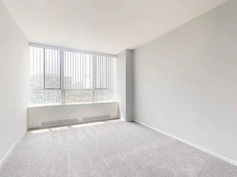 Lake Meadows Apartments — Photo 94
