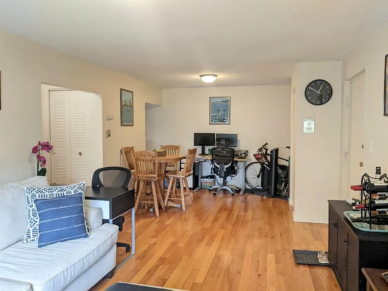 12 Cameron Ave #12 — Photo 5