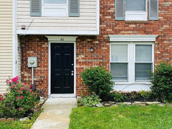 43 Vanderbilt Ct