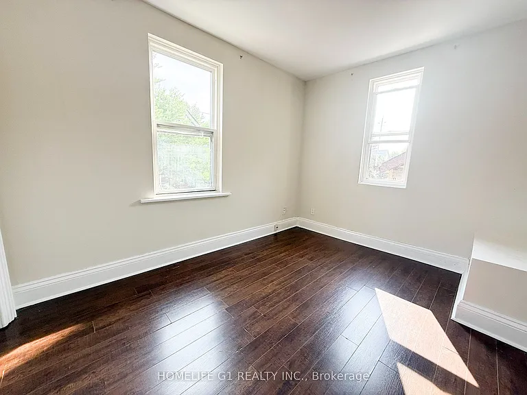 288 Hunter St W #2 — Photo 4