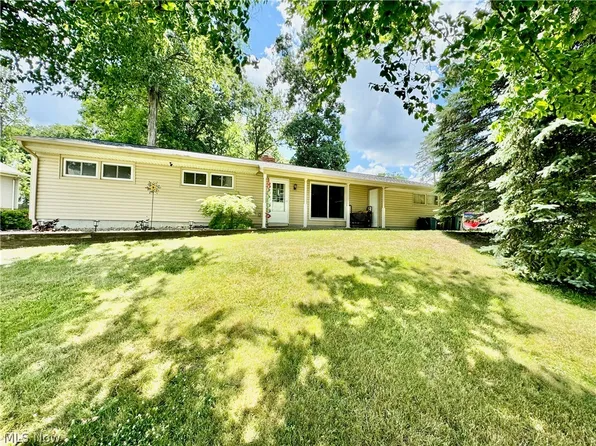 9195 Glenwood Trl, Brecksville, OH 44141