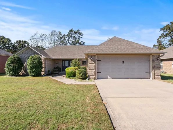 2001 Airborn Dr, Jacksonville, AR 72076