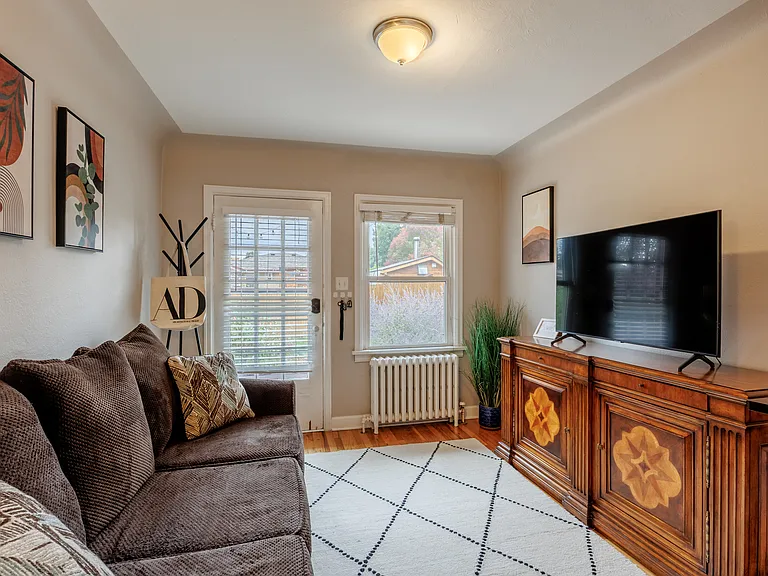 2612 Utica St — Photo 1