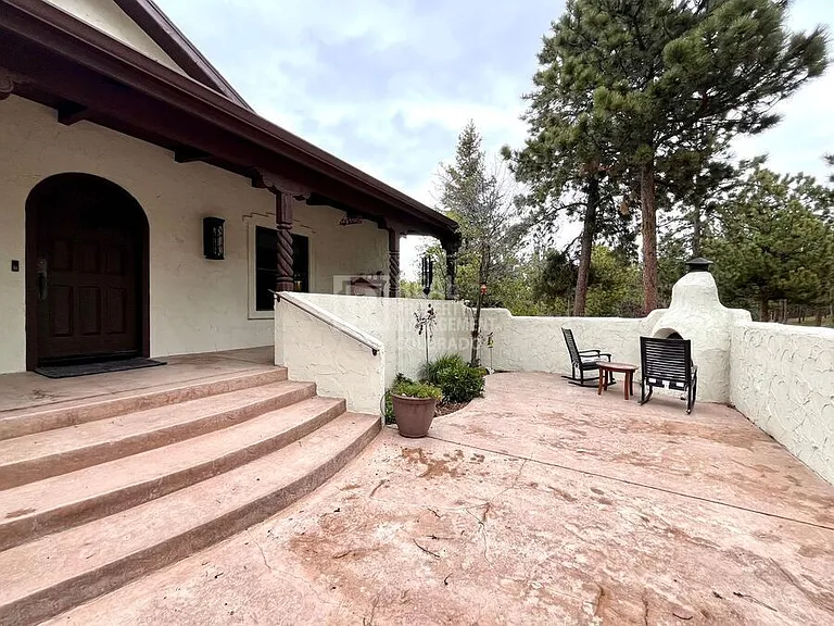 17995 Minglewood Trl — Photo 2