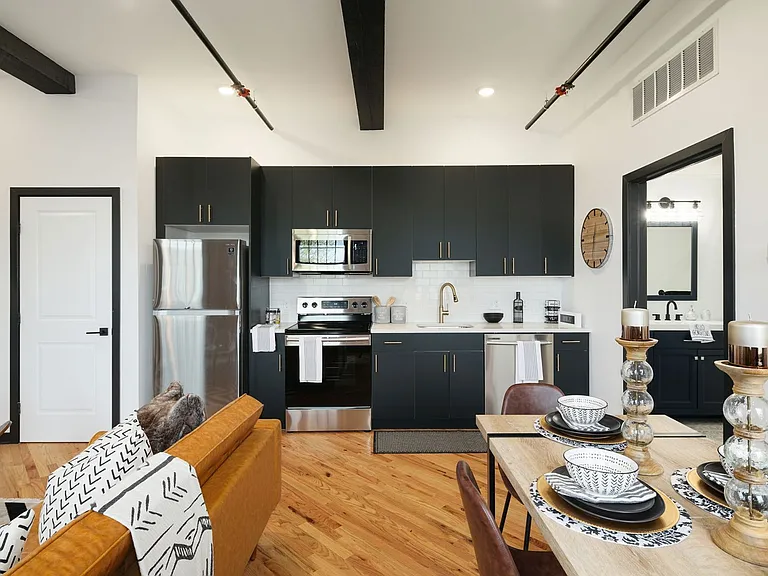 345 Walnut St — Photo 10