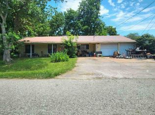312 San Bernard St, Brazoria, TX 77422