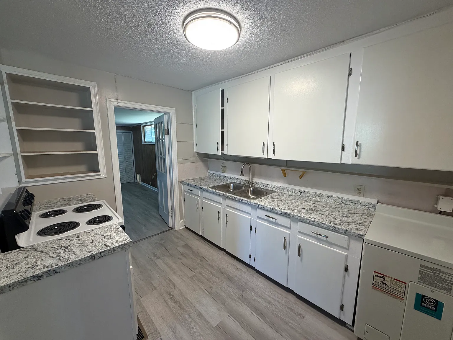 3 bed, 1409 sqft, $1,595 — Photo 4