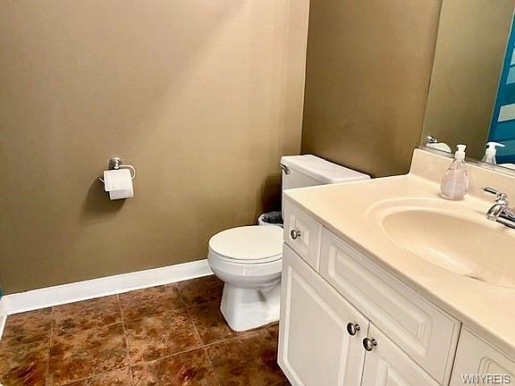4th image of 4230 Victorian Dr