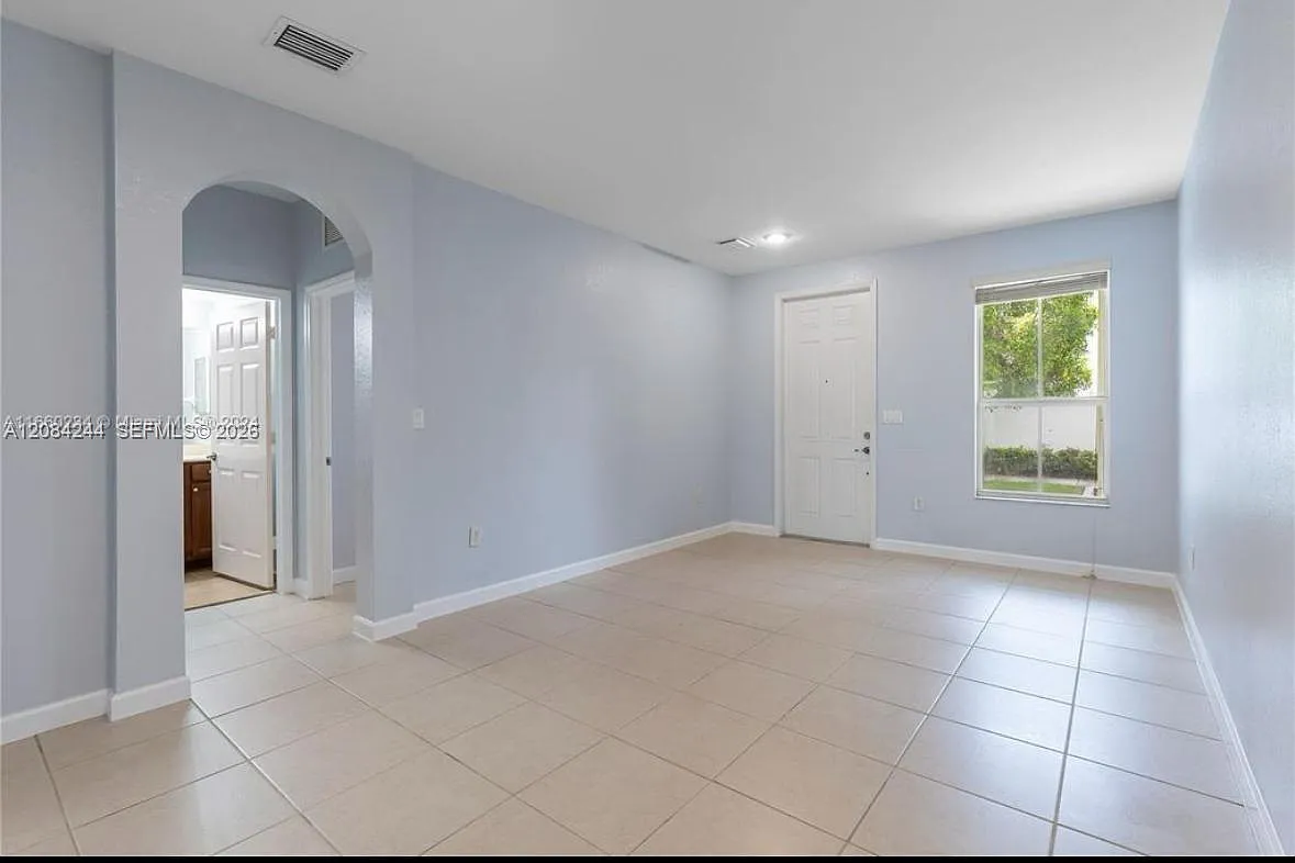 Kendall Commons Residenti — Photo 4
