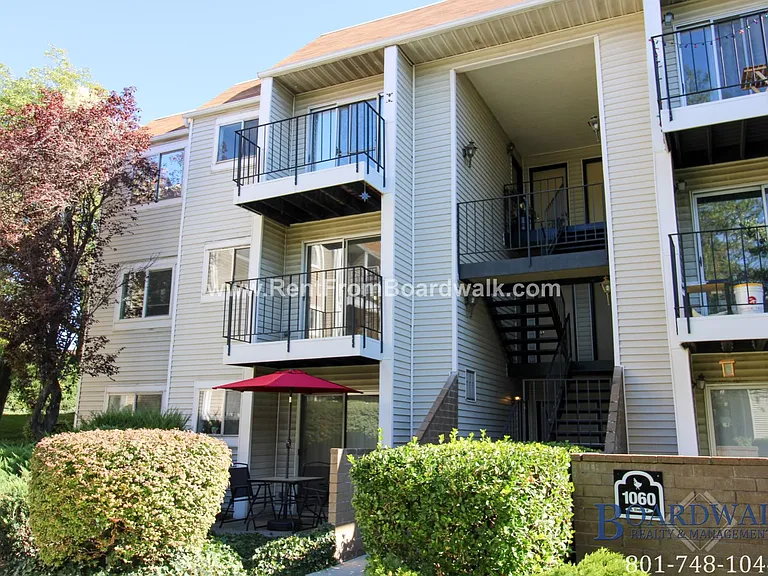 1060 E Quail Park Dr #C — Photo 3
