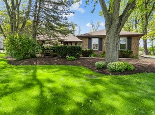 Apple - banbi① 16619 W Apple Ln, Gurnee, IL 60031 | Zillow