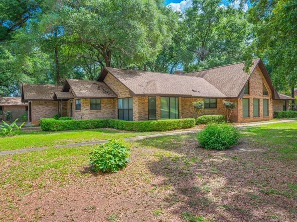1131 Stanley Ln, Baker, FL 32531