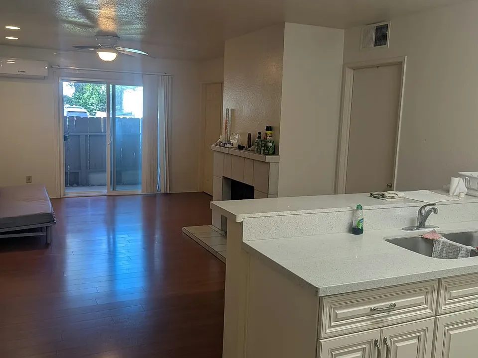 17554 Vandenberg Ln #1