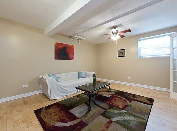3rd image of 1446 W Jarvis Ave #G