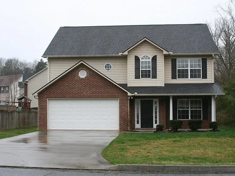 541 Mountain Pass Ln — Photo 1