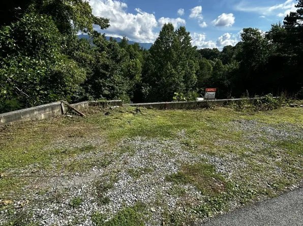 545 Johnson Ln Unit D, Gatlinburg, TN 37738