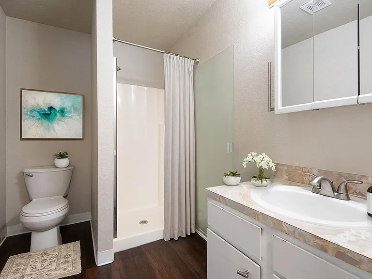 Westmont Apartments — Photo 16