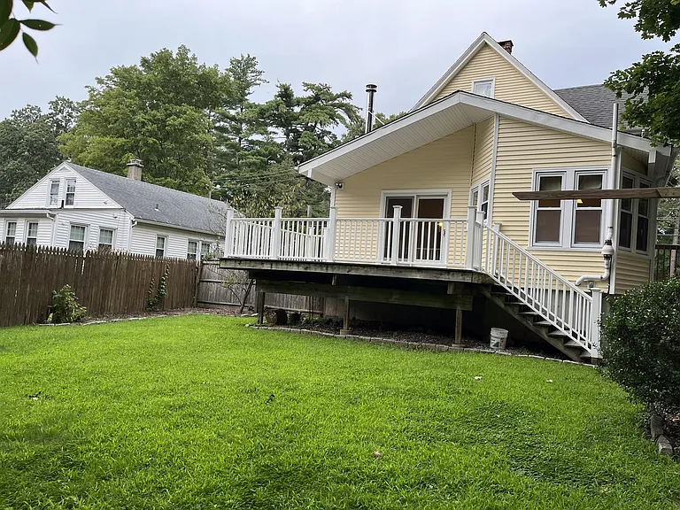 62 Spruce St #1 — Photo 4