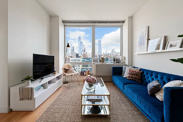 Rented by Compass | media 2