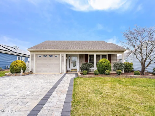 19 Blackthorn Place, Manchester, NJ 08759