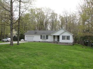1164 Old Grandview Rd, Beaver, WV 25813