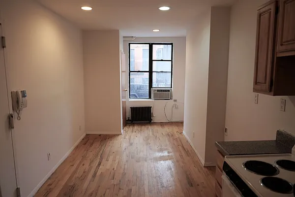 Rented by OvCo Realty | media 9