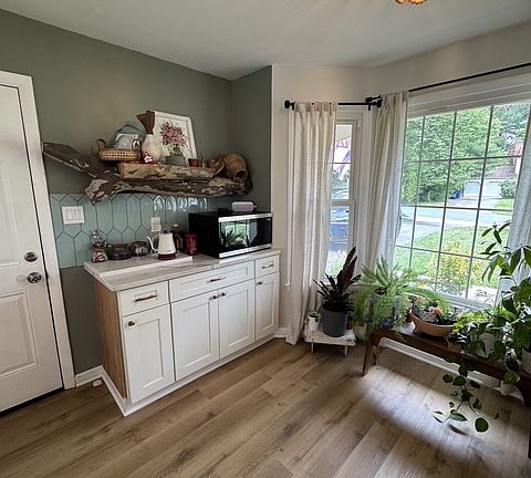 4th image of 17404 Hoskinson Rd