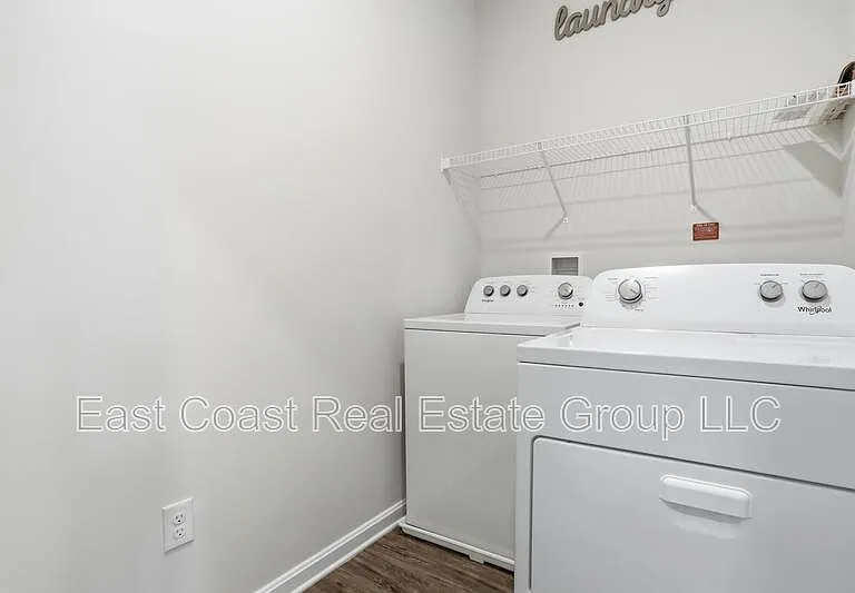5123 Ironsides Dr — Photo 31