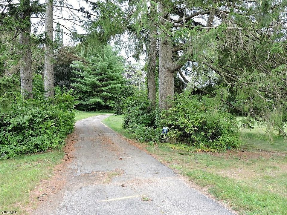 2nd image of 34613 Center Ridge Rd